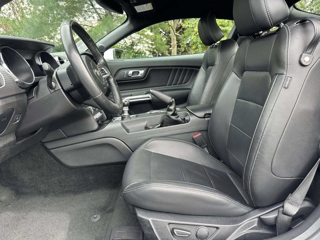 Used 2017 Ford Mustang GT Premium w/ GT Performance Package RWD image 6