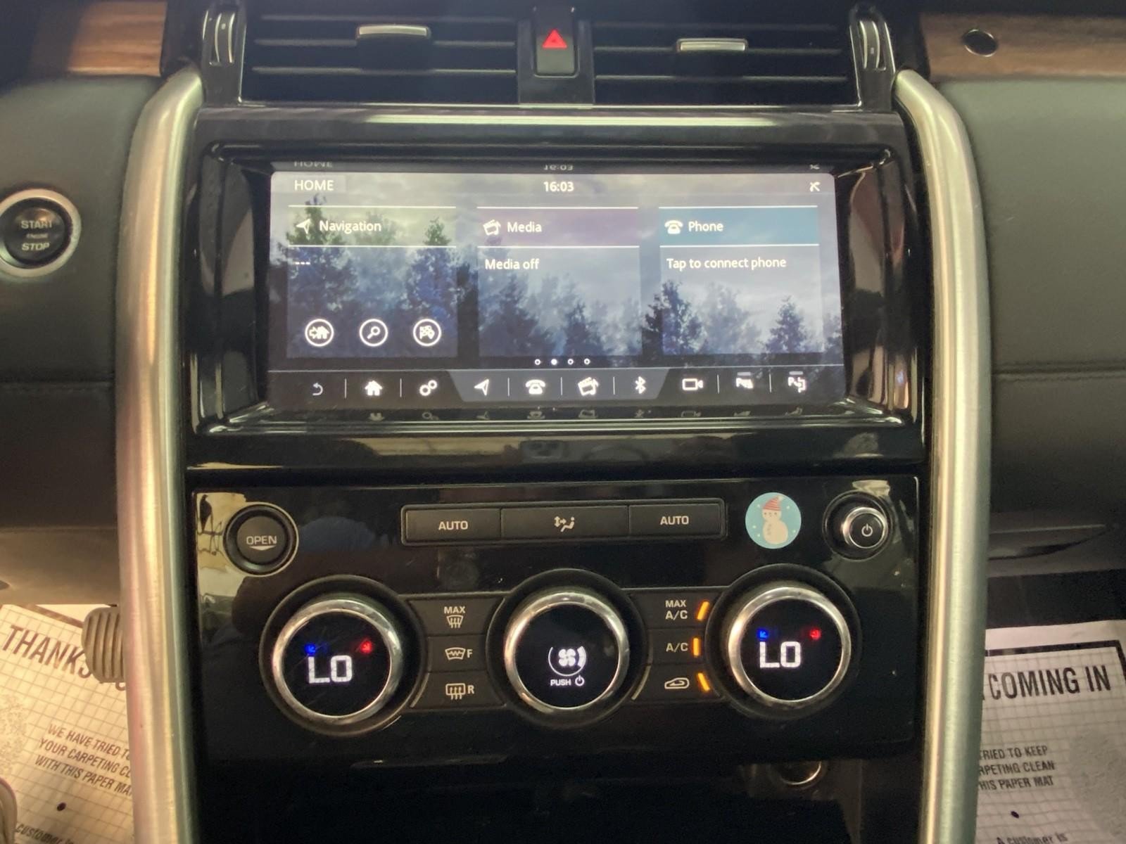 Used 2019 Land Rover Discovery HSE AWD/4WD image 25