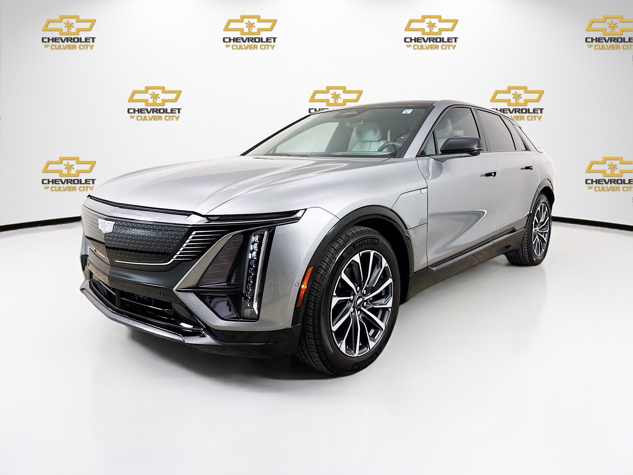 Used 2024 Cadillac Lyriq Sport AWD/4WD image 3
