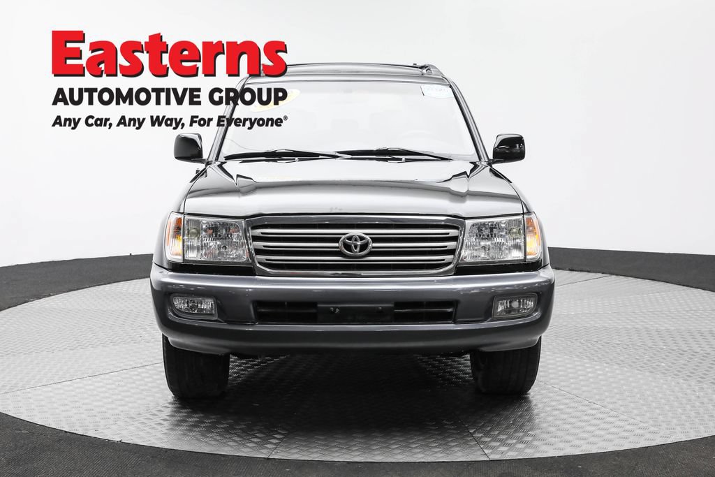 Used 2005 Toyota Land Cruiser AWD/4WD image 2