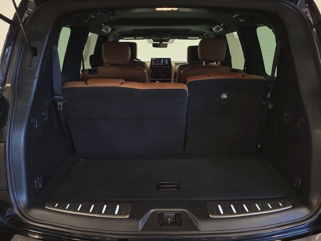 Used 2023 INFINITI QX80 Sensory w/ All-Season Package AWD/4WD image 26