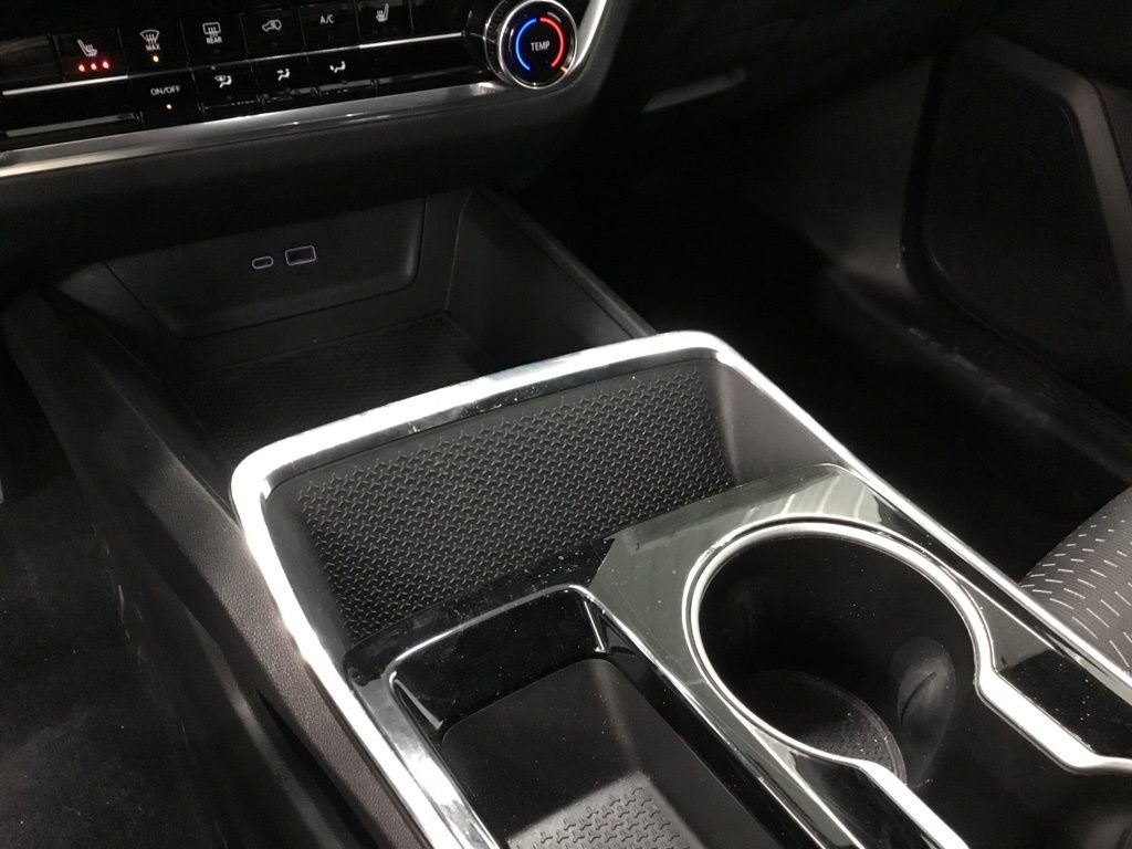 Used 2025 Chevrolet Equinox LT image 9