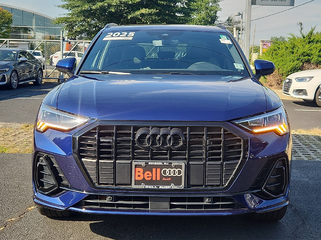 Certified 2025 Audi Q3 2.0T Premium w/ Convenience Package AWD/4WD image 8
