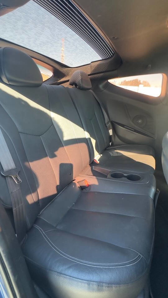 Used 2017 Hyundai Veloster Turbo image 14