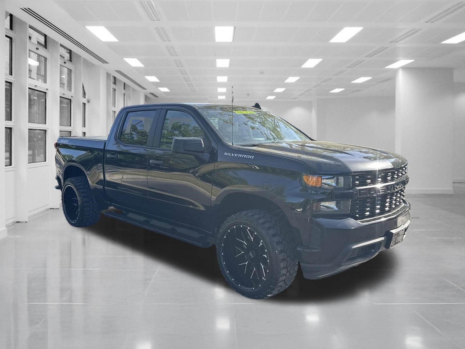 Used 2021 Chevrolet Silverado 1500 Custom AWD/4WD image 3
