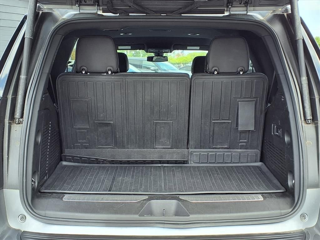 Used 2022 Chevrolet Tahoe Premier AWD/4WD image 19
