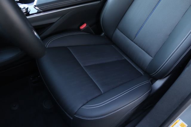 Certified 2025 Cadillac Lyriq Luxury image 24