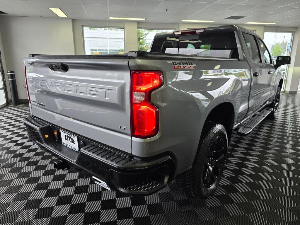 Used 2025 Chevrolet Silverado 1500 LT Trail Boss w/ Convenience Package II AWD/4WD image 3