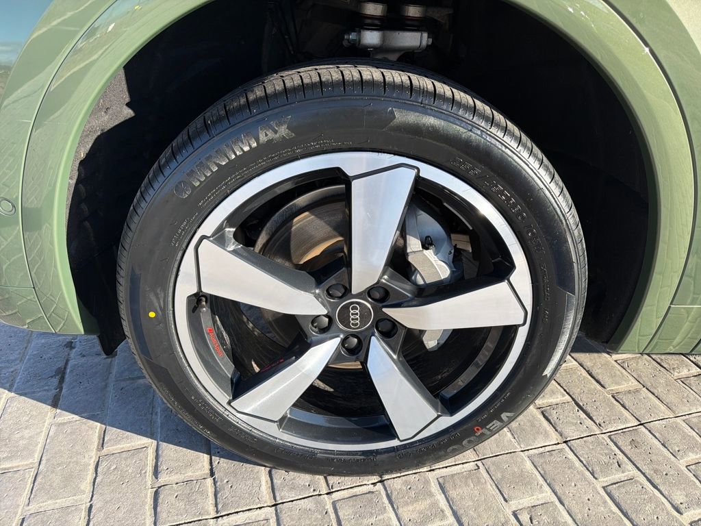 Used 2023 Audi Q5 2.0T Prestige w/ Prestige Package image 27