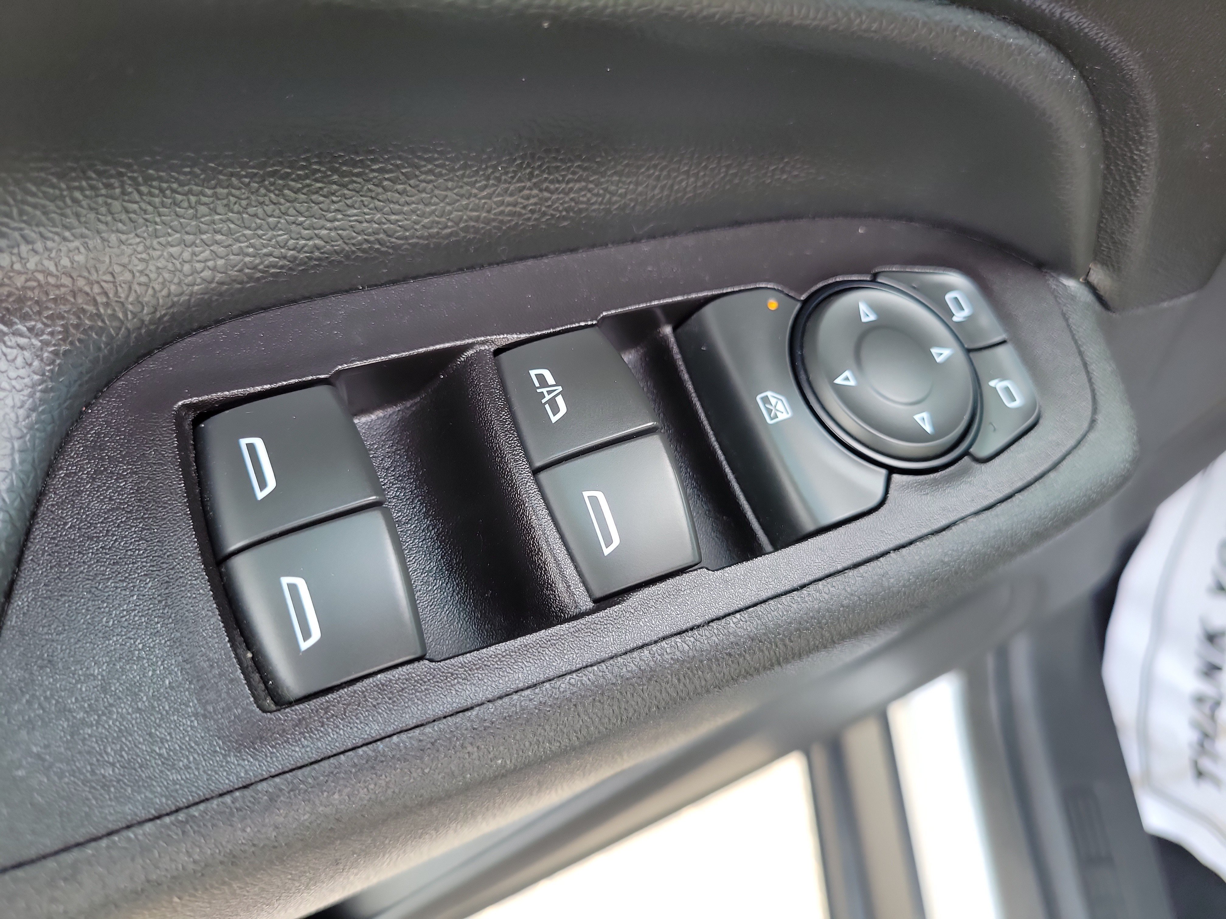 Used 2018 Chevrolet Equinox LT FWD image 20