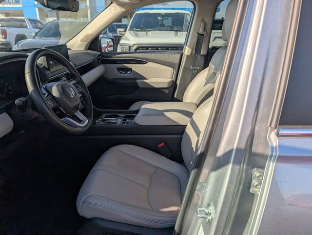 Used 2025 Honda Pilot EX-L image 14