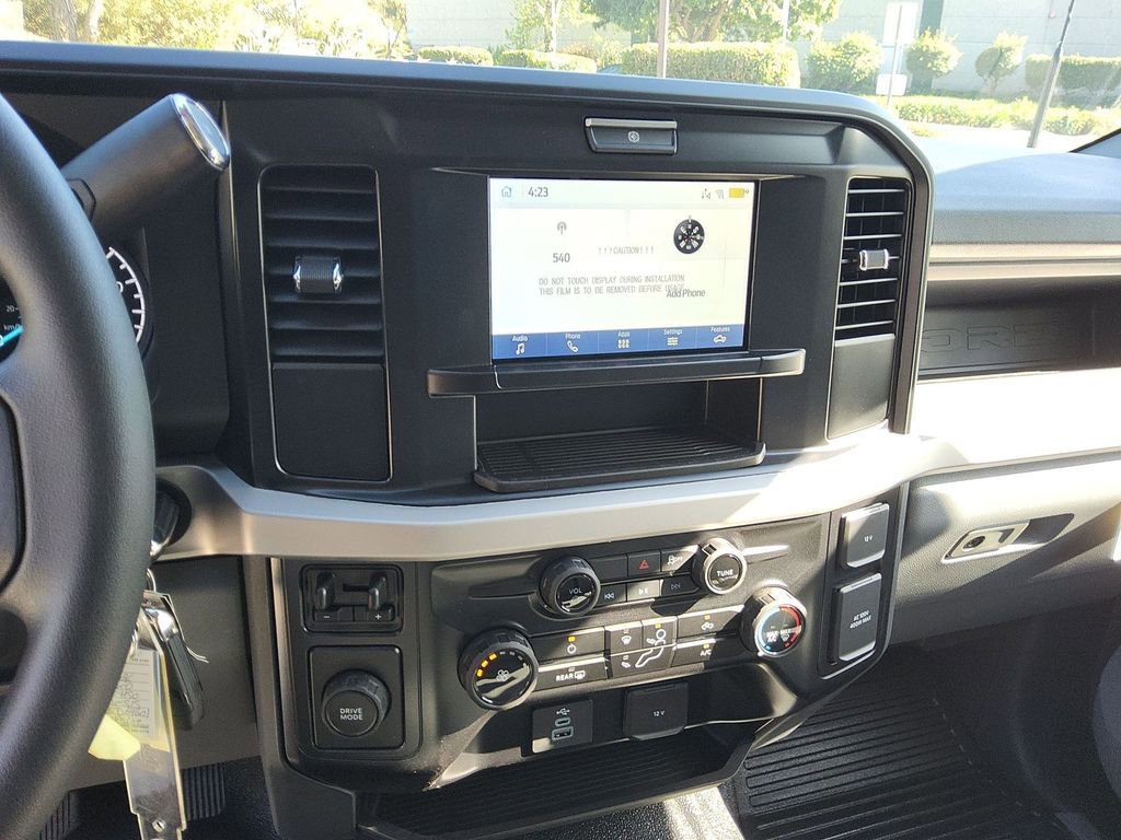 New 2026 Ford F450 XL w/ XL Chrome Package RWD image 11