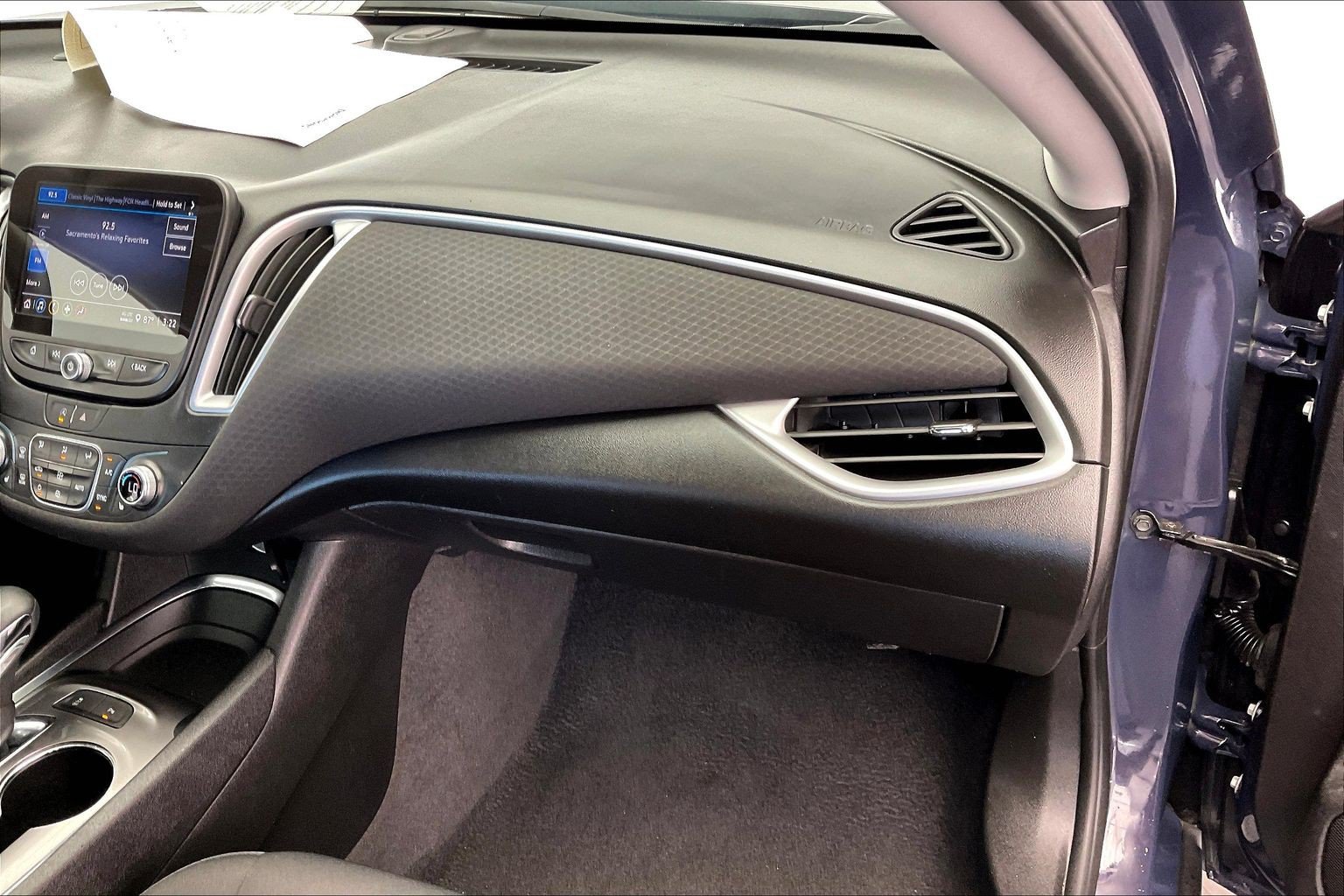 Used 2025 Chevrolet Malibu LT FWD image 15