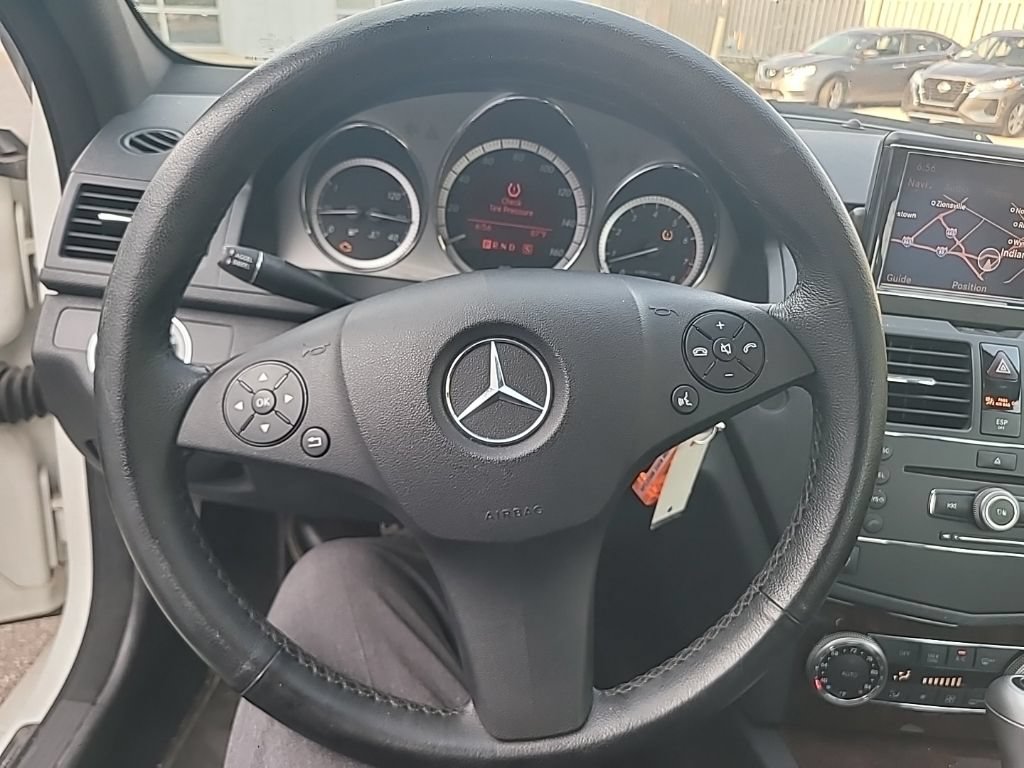 Used 2009 Mercedes-Benz C 300 Sedan image 18