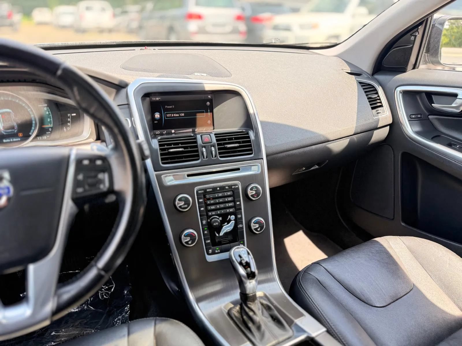 Used 2015 Volvo XC60 T6 Platinum AWD/4WD image 18