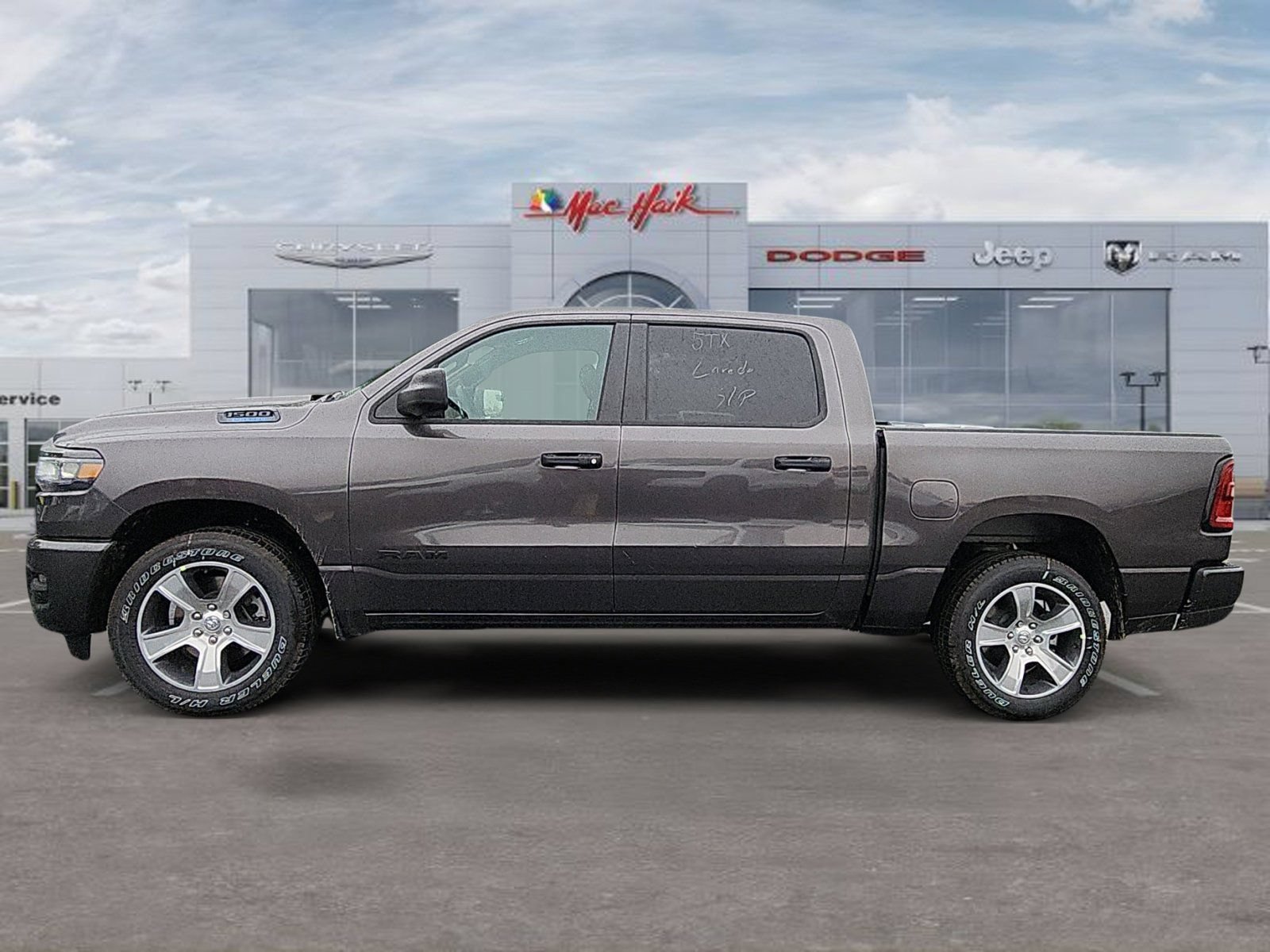 New 2026 RAM 1500 Express RWD image 2