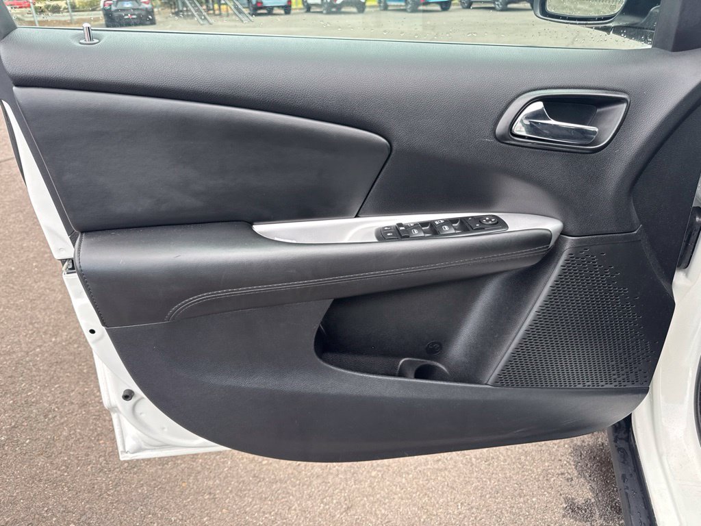 Used 2016 Dodge Journey SE w/ Flexible Seating Group FWD image 20