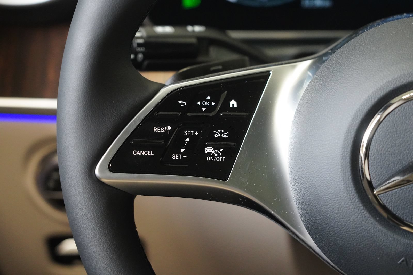 New 2026 Mercedes-Benz C 300 4MATIC Sedan image 19