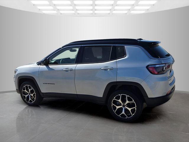 Used 2025 Jeep Compass Limited AWD/4WD image 10