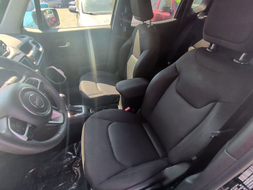 Used 2020 Jeep Renegade Sport w/ Sport Appearance Group AWD/4WD image 14