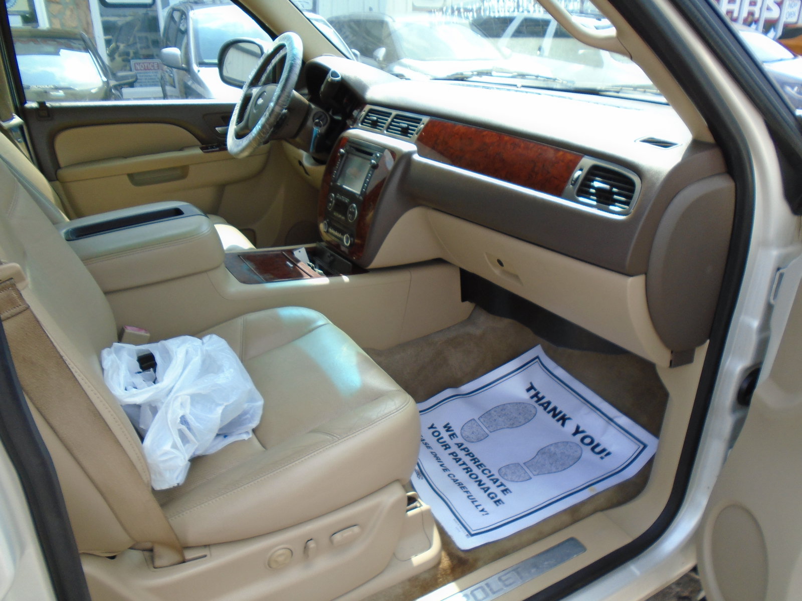 Used 2013 Chevrolet Suburban LTZ AWD/4WD image 12