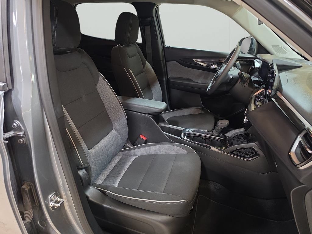 Used 2026 Chevrolet TrailBlazer LT AWD/4WD image 15