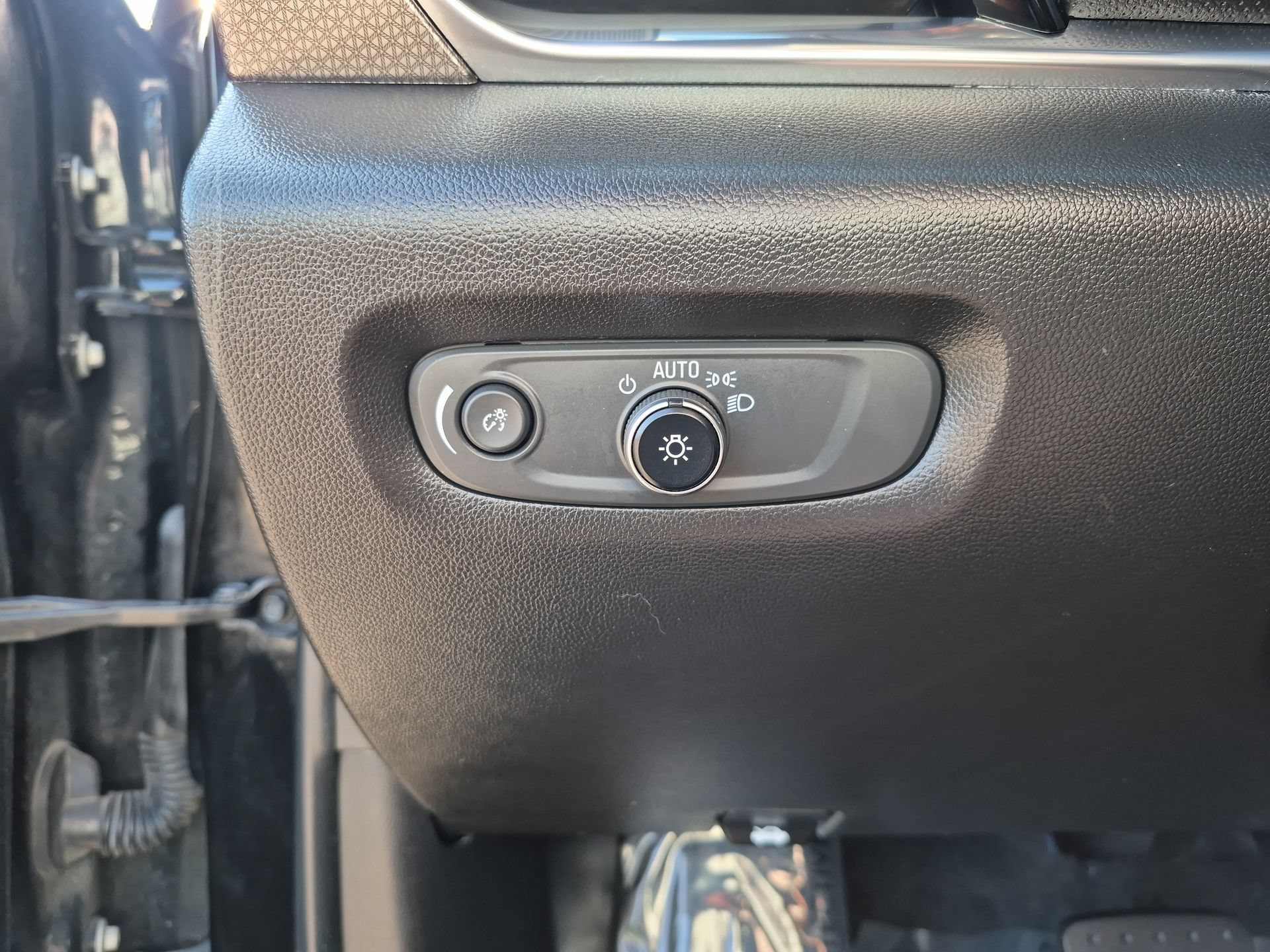 Certified 2023 Chevrolet Traverse Premier AWD/4WD image 19