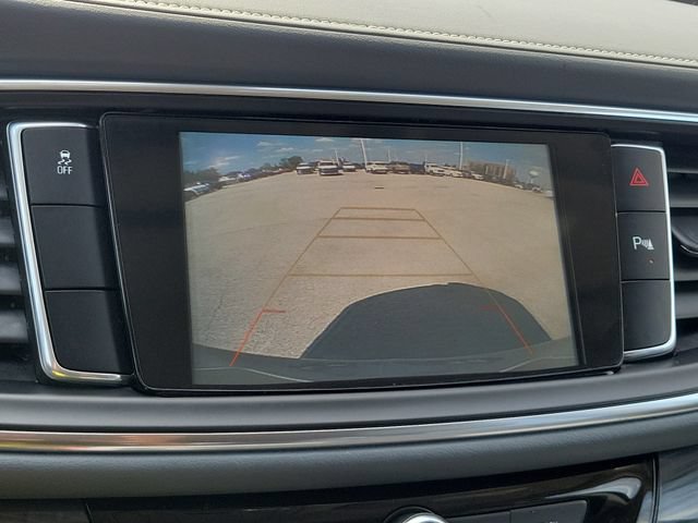 Used 2018 Buick Enclave Essence FWD image 31