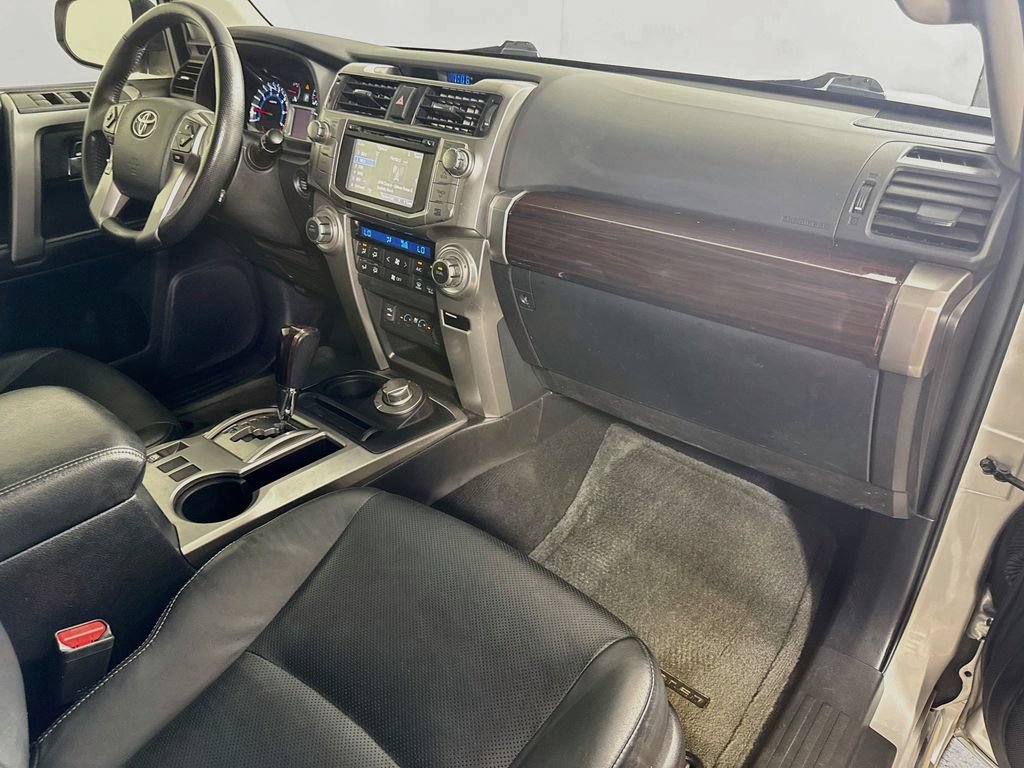 Used 2014 Toyota 4Runner Limited AWD/4WD image 29