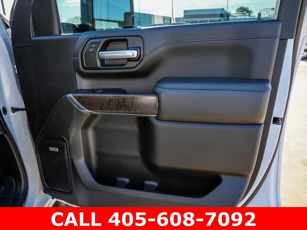 Used 2022 GMC Sierra 3500 Denali w/ Denali Ultimate Package AWD/4WD image 20
