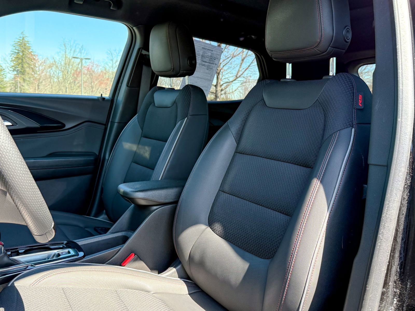 Used 2023 Chevrolet TrailBlazer RS w/ Sun and Liftgate Package image 16