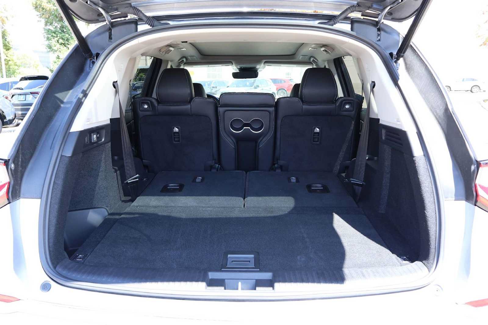 Certified 2026 Acura MDX w/ Technology Package FWD image 19