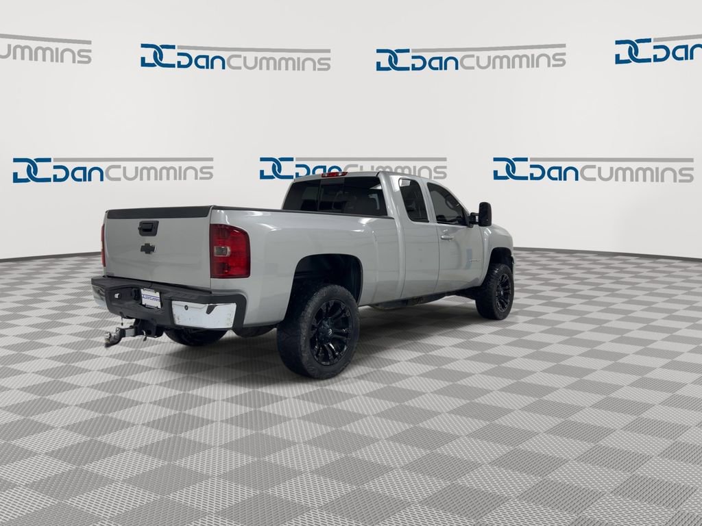 Used 2011 Chevrolet Silverado 2500 LTZ w/ LTZ Plus Package AWD/4WD image 8