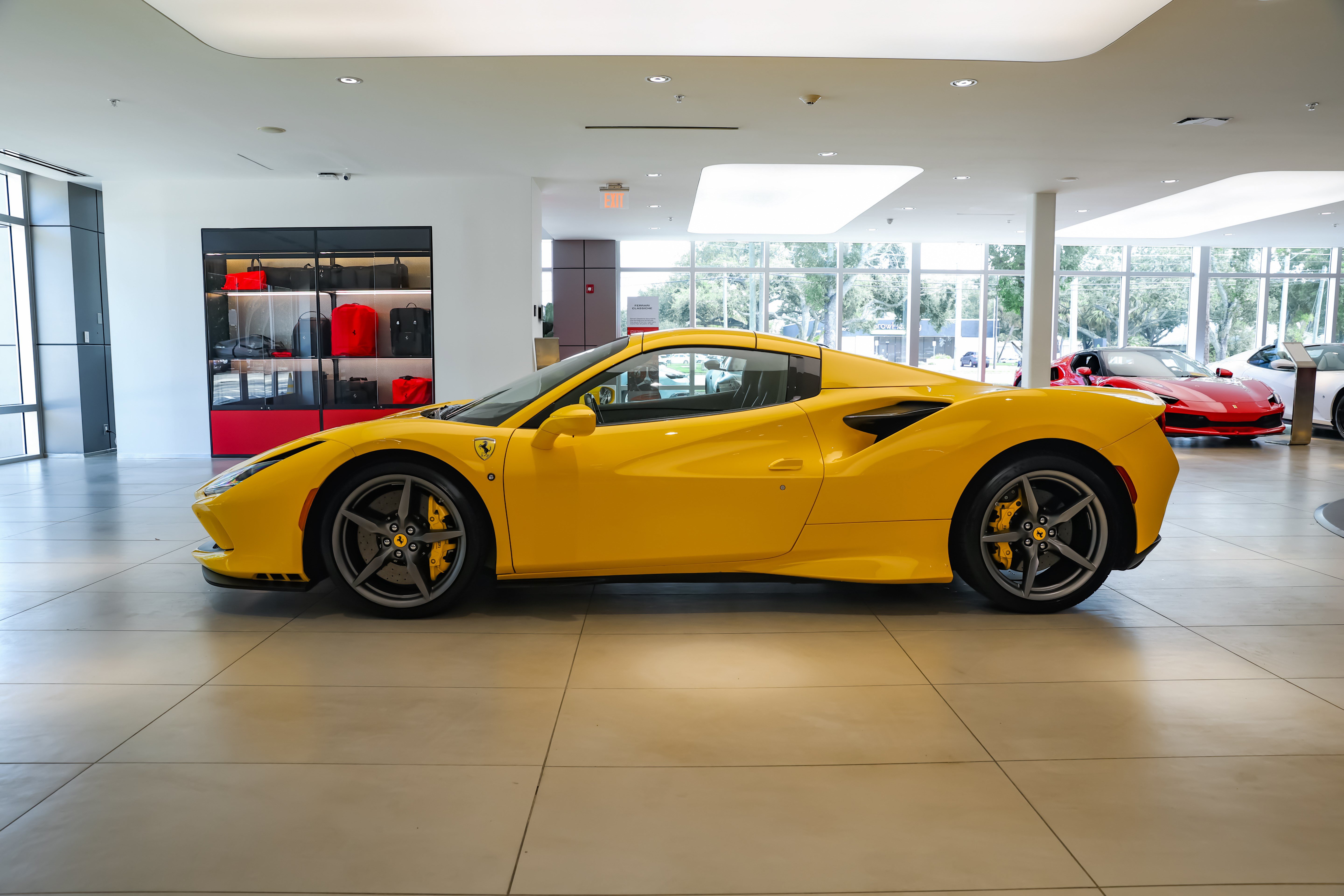 Used 2023 Ferrari F8 Tributo RWD image 44