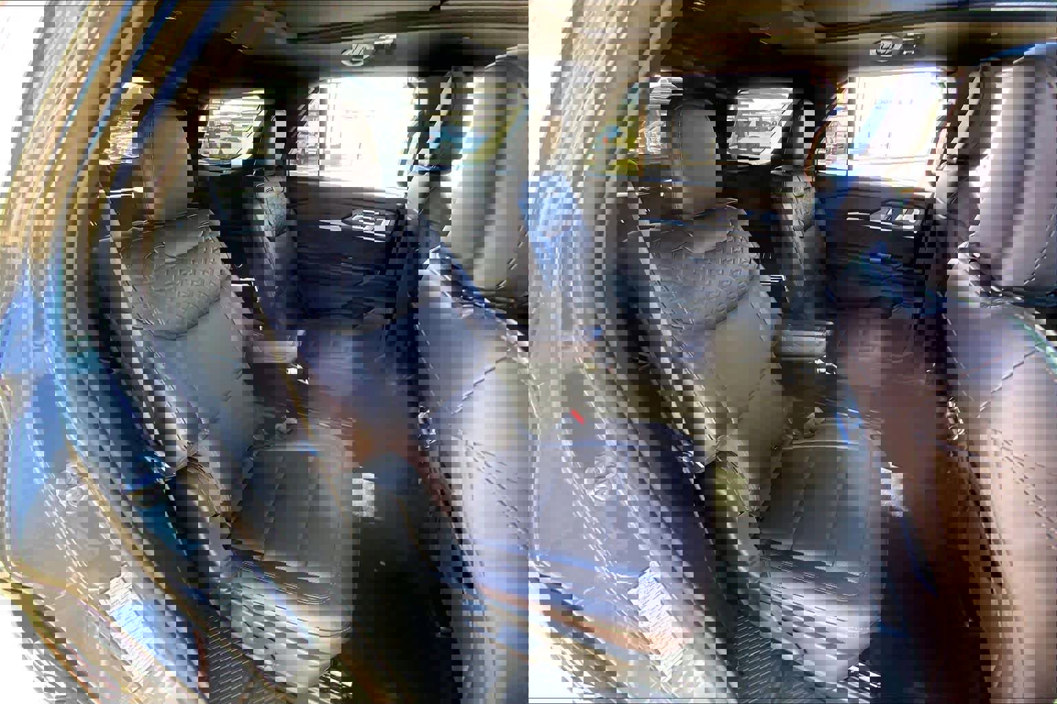 Used 2025 Ford Explorer Platinum w/ LUX Leather Package image 18