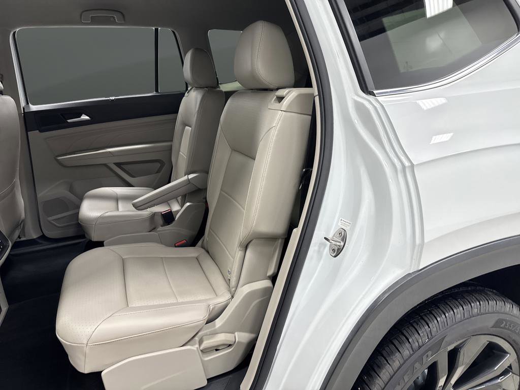 Used 2022 Volkswagen Atlas SE w/ Black Wheel Package image 26