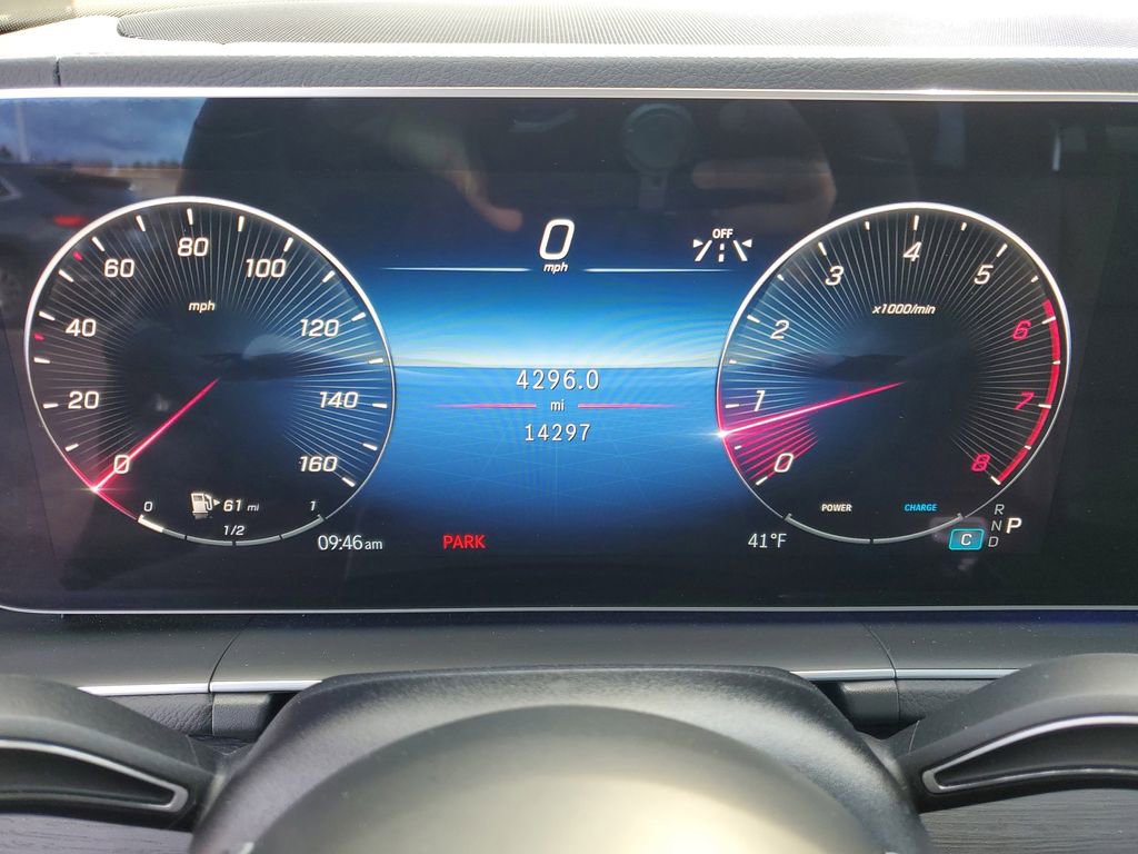 Used 2025 Mercedes-Benz GLS 450 4MATIC image 11