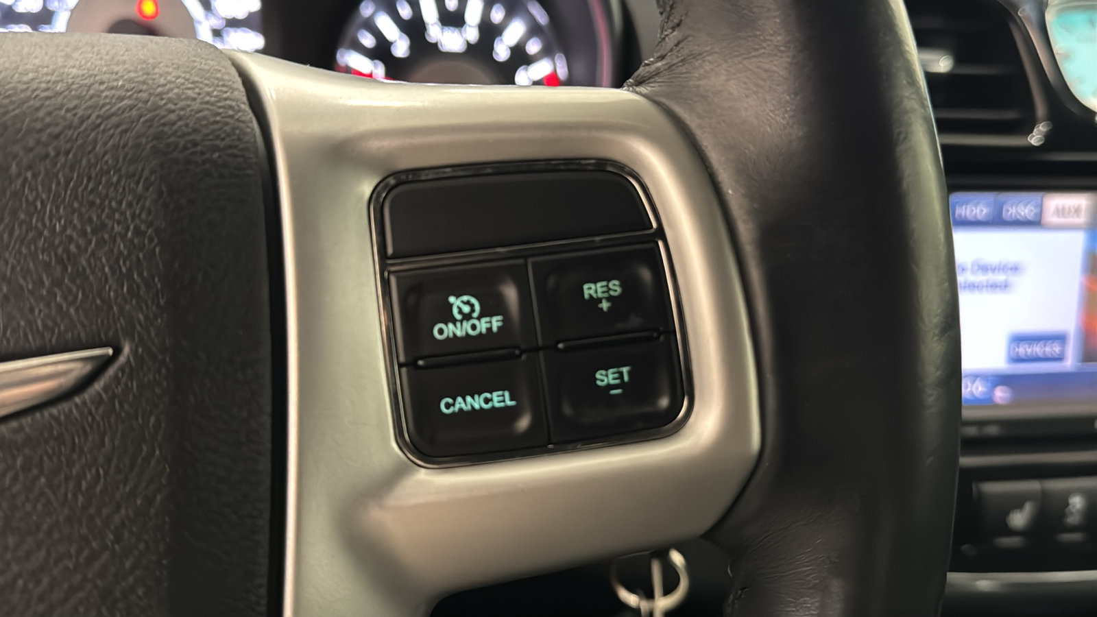 Used 2013 Chrysler 200 Limited FWD image 14