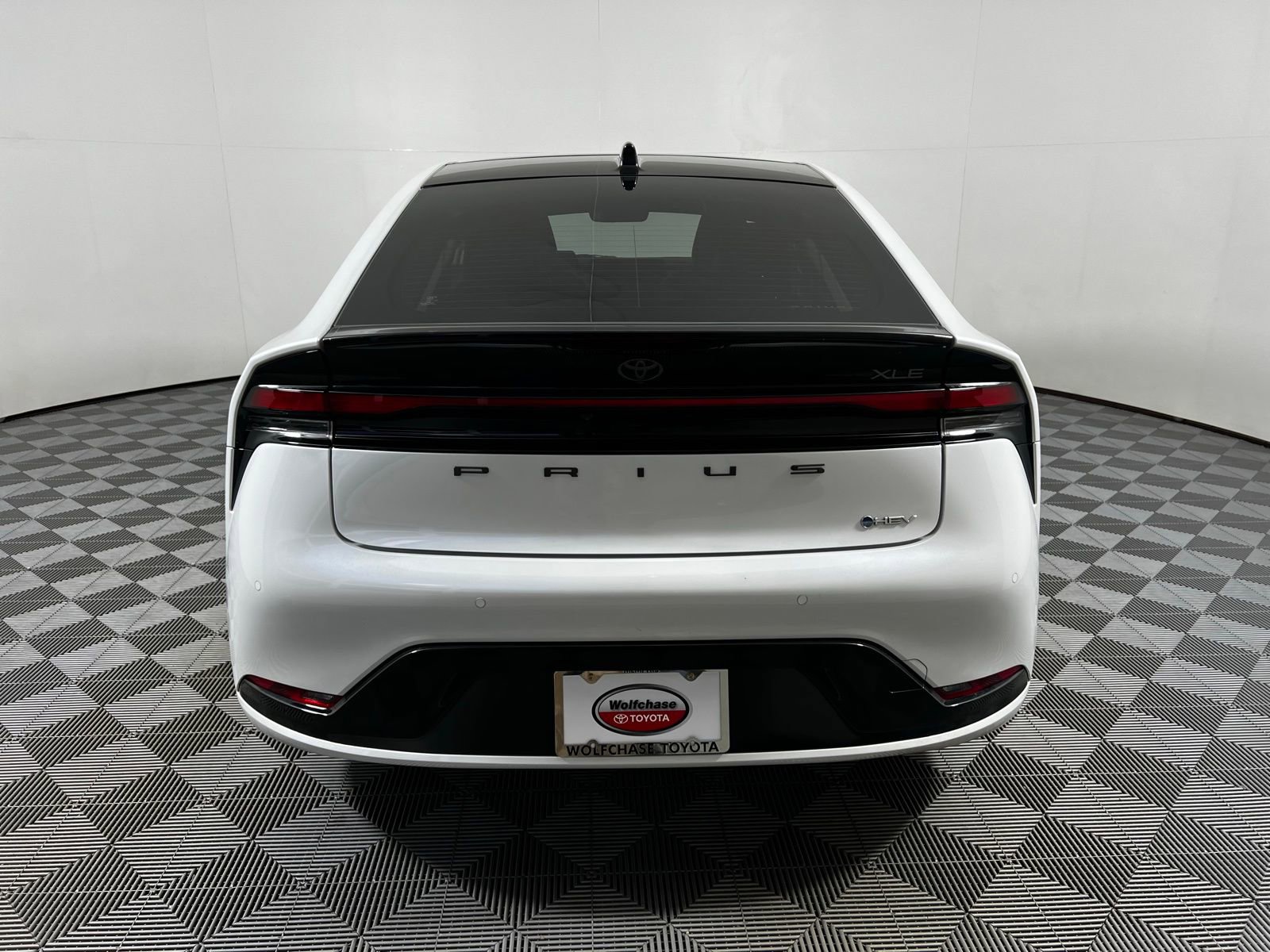 Certified 2024 Toyota Prius XLE image 6