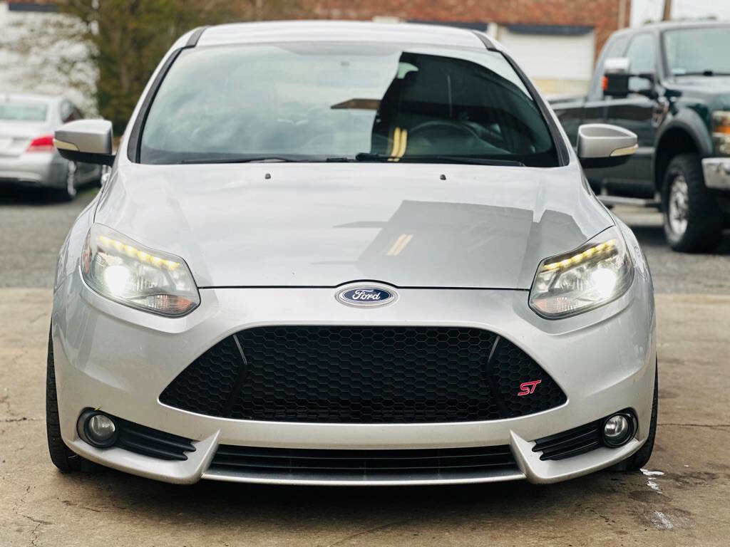 Used 2014 Ford Focus ST w/ Equipment Group 202A image 2