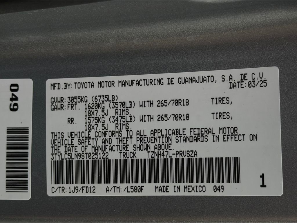 Used 2025 Toyota Tacoma TRD Off-Road image 25