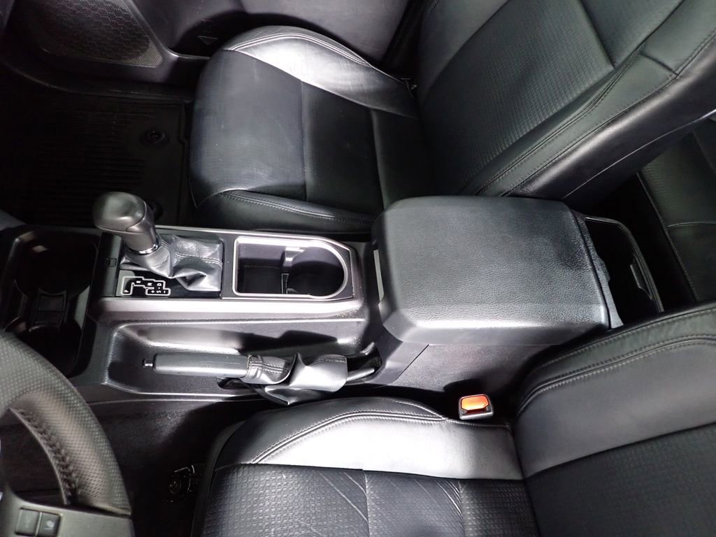 Used 2023 Toyota Tacoma TRD Off-Road w/ TRD Premium Off Road Package image 29