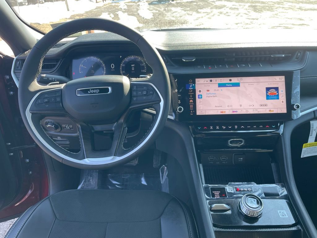 New 2026 Jeep Grand Cherokee Altitude AWD/4WD image 4