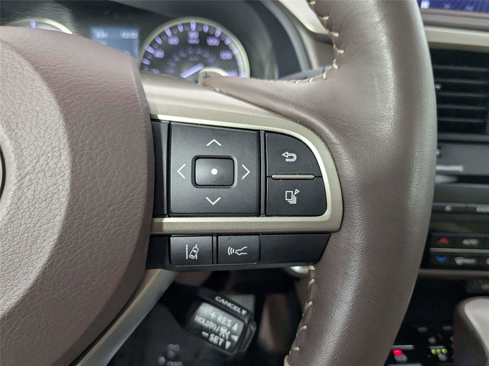 Used 2020 Lexus RX 350 FWD w/ Premium Package image 18
