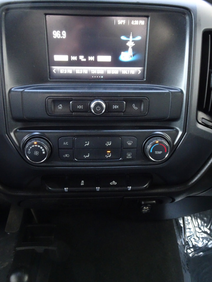 Used 2018 Chevrolet Silverado 1500 Custom w/ Custom Value Package image 17