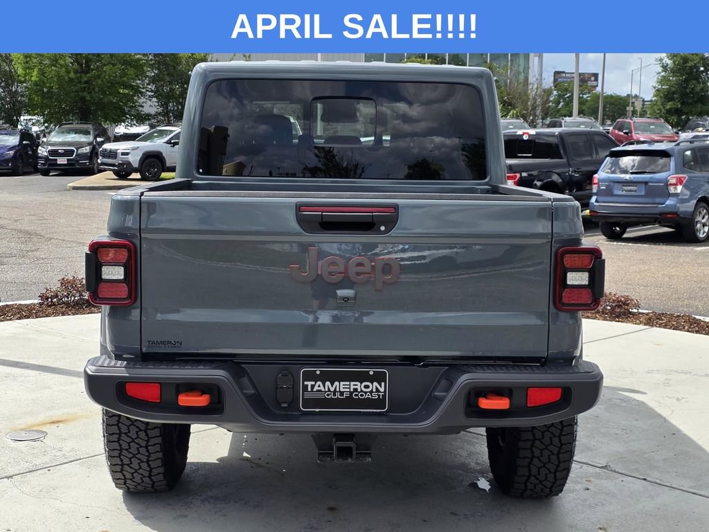 Used 2025 Jeep Gladiator Mojave w/ Convenience Group image 3