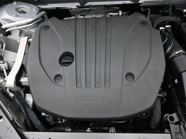 Certified 2023 Volvo XC60 B5 Plus image 34