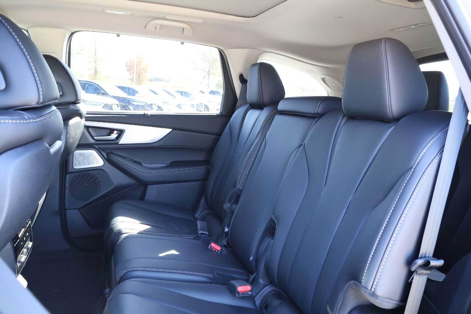 Certified 2026 Acura MDX w/ Technology Package FWD image 13