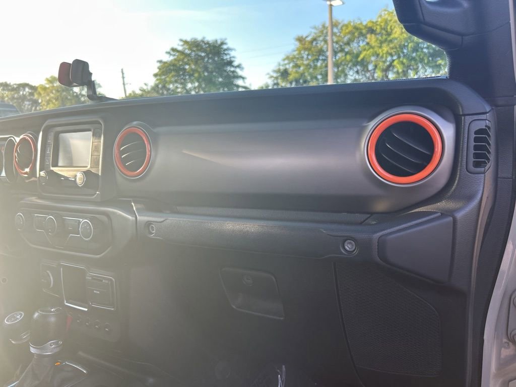 Used 2020 Jeep Gladiator Sport AWD/4WD image 24