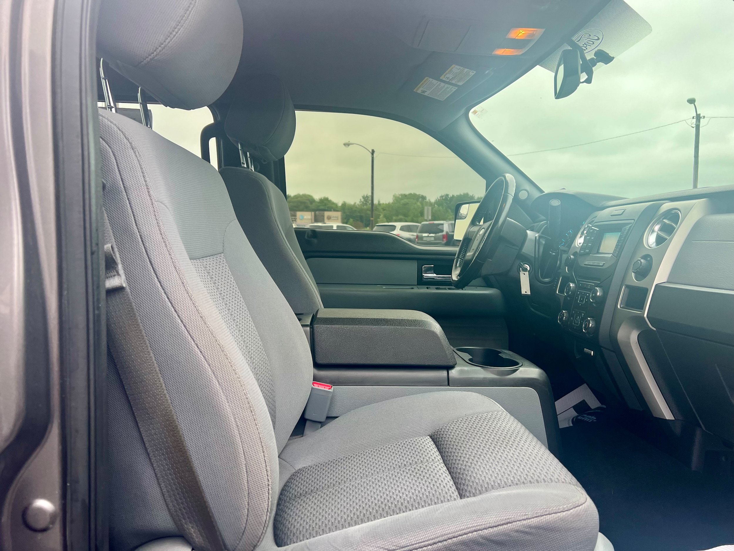 Used 2014 Ford F150 XLT w/ XLT Chrome Package AWD/4WD image 17